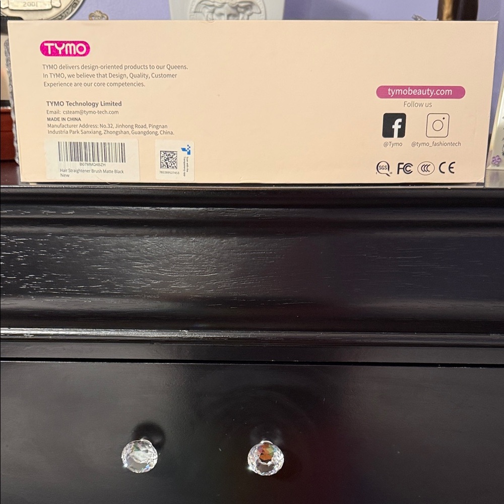 TYMO Beauty Hair Straightening Brush Box - Cream & Pink